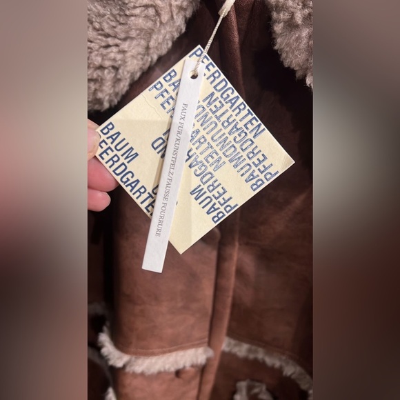 BAUM UND PFERDGARTEN Brown and Cream Teddy Jacket with Sherpa Trim - Picture 6 of 6